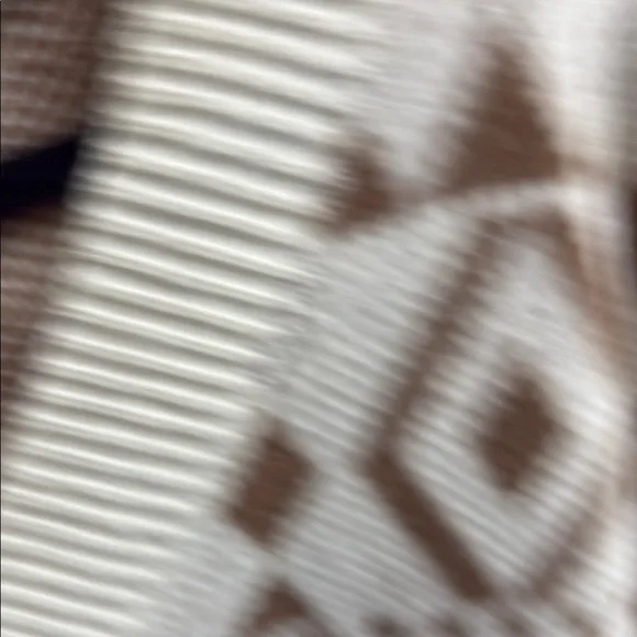 Geometric Patterned Sweater - Picture 2 of 4